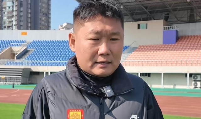 乐鱼app下载页-刘建业谈目标：希望在立足中超的基础上，有更多年轻人站出来